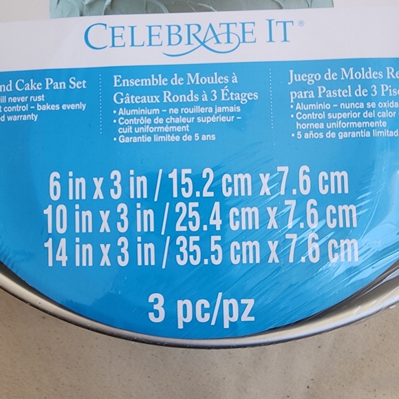 Wilton Celebrate It Round Cake Pan Set of 3 Tiered Cake - Picture 4 of 5